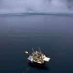 Plate-forme pétrolière au large de Port-Gentil, Gabon.© Yann Arthus-Bertrand