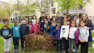 Animation des enfants pour la restauration de la biodiversité de la Darse (c) Natali Tostes