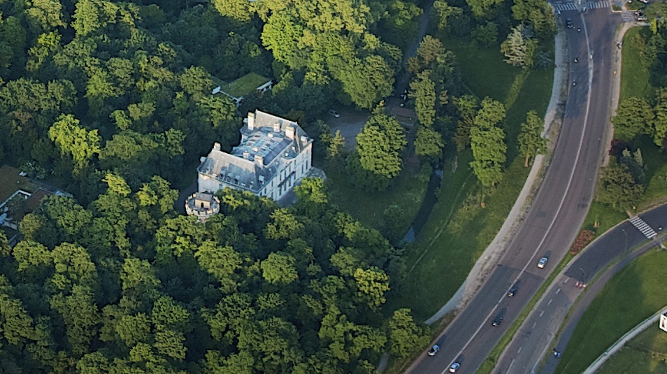 Chateau Fondation GoodPlanet Domaine de Longchamp vu aérienne