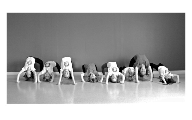 yoga__enfantscarre-domaine__