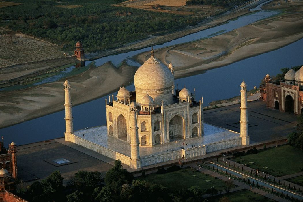 Le Taj Mahal à Agra en Inde copyright yann arthus-bertrand